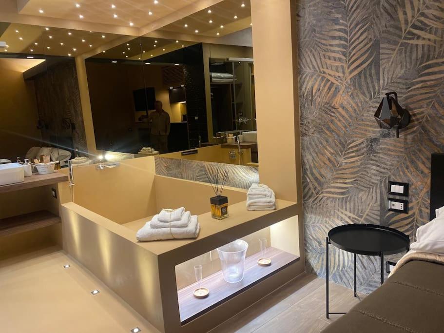 Montesantogroup Suite House Nel Centro Di Napoli Eksteriør bilde