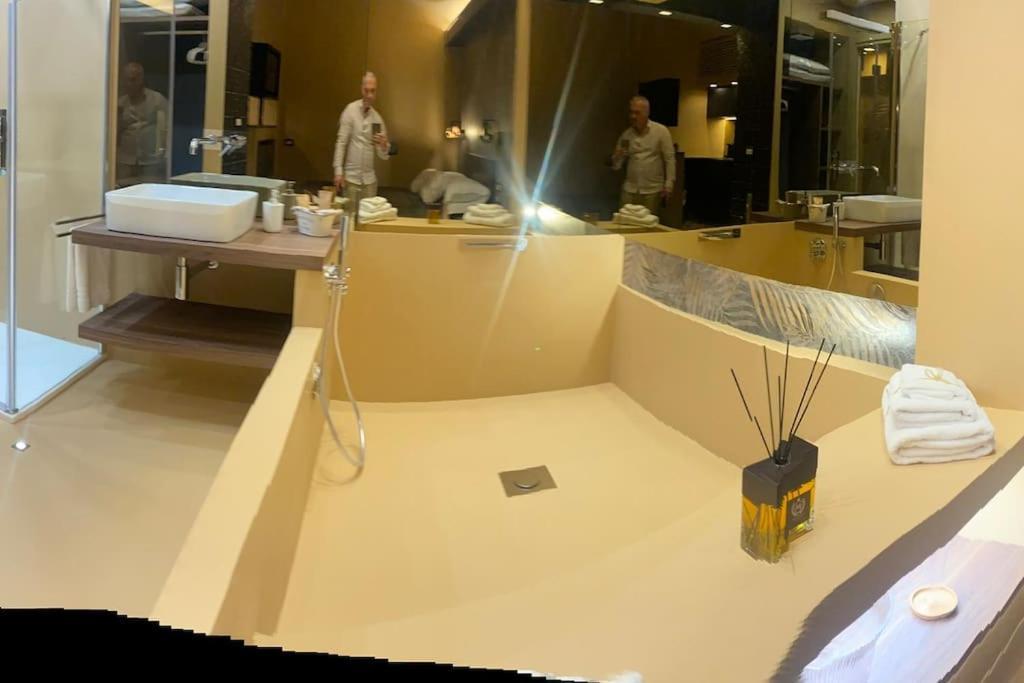 Montesantogroup Suite House Nel Centro Di Napoli Eksteriør bilde